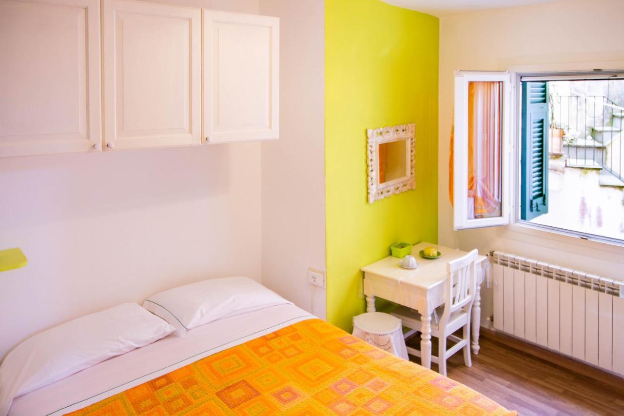 solemagia in via roma Hotel Vernazza Esterno foto