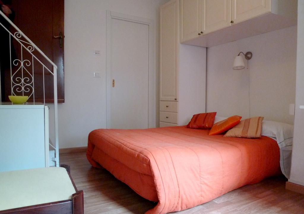 solemagia in via roma Hotel Vernazza Esterno foto
